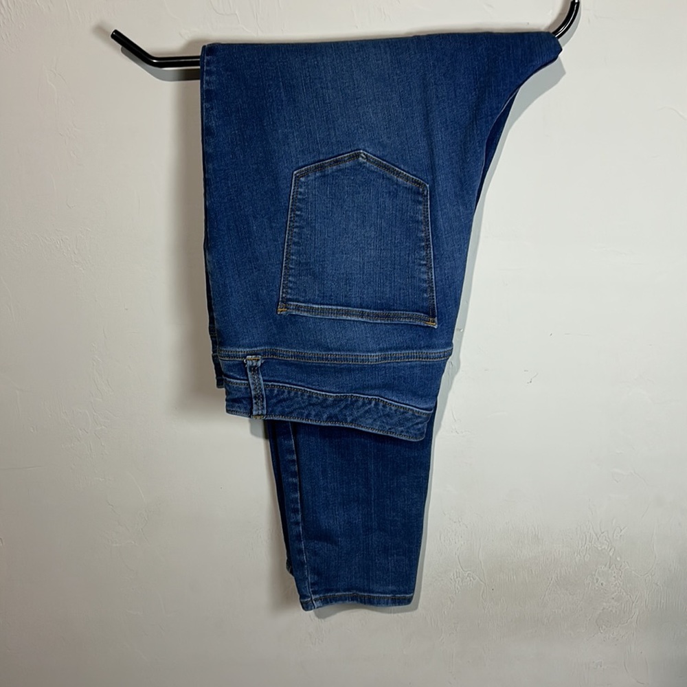 Universal Thread High Rise Skinny 18W Stretch Jean